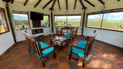 sala de TV, Villa Mariana - Alojamiento Campestre Privado 2 Habitaciones in Canocas