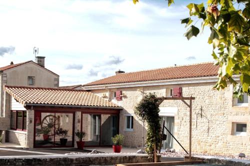 Gîte des forgerons (Gite des forgerons) in Champdeniers-Saint-Denis