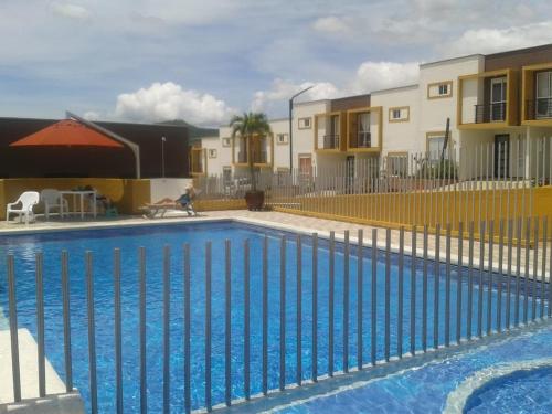 Beautiful house with pool in Curiti
