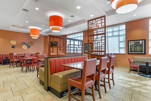 Drury Inn & Suites Baton Rouge in Baton Rouge, USA