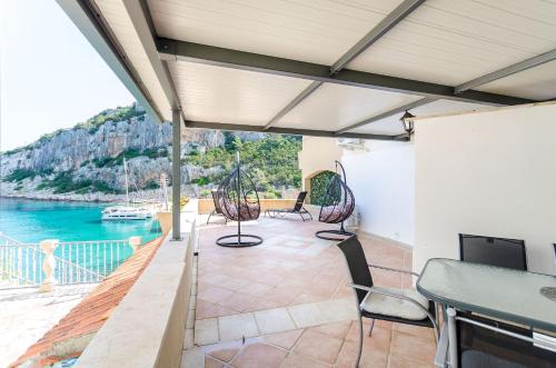 Balkons/terase, Apartments Serzane in Zastražišće