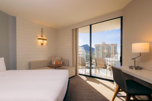 Waikiki Beach Marriott Resort & Spa - image 29