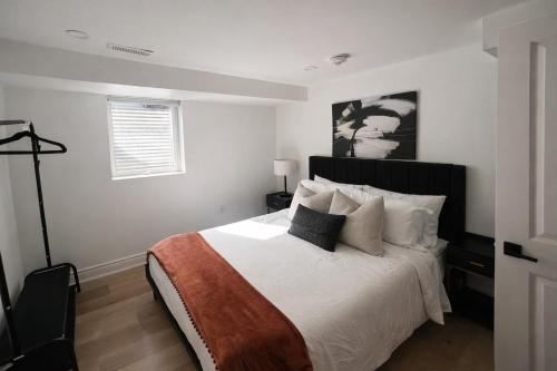 2 Bed Newly Renovated unit near Falls and Buffalo in Port Colborne (ON)