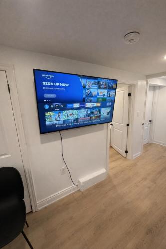 2 Bed Newly Renovated unit near Falls and Buffalo in Port Colborne (ON)
