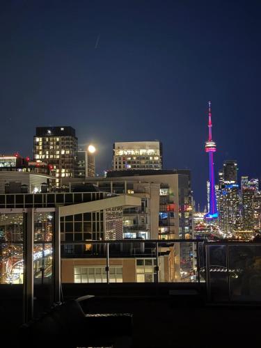 Central Signature Stay Downtown-Direct Transit to BMO Field Union & Free Wifi