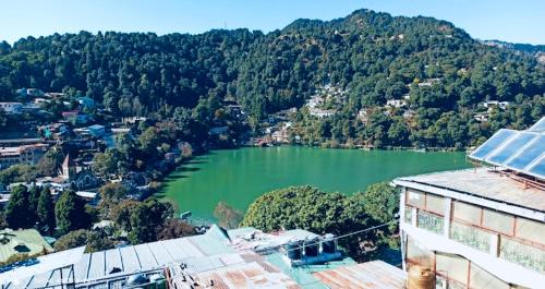 Naini Hill View Boho in Nainital