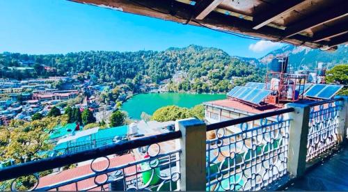 Naini Hill View Boho in Nainital