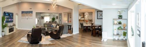 Guestroom, DFW Spacious Cozy Modern Villa in Mansfield