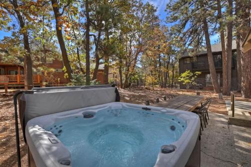 147 - Hillside Hideaway in Big Bear Lake, USA
