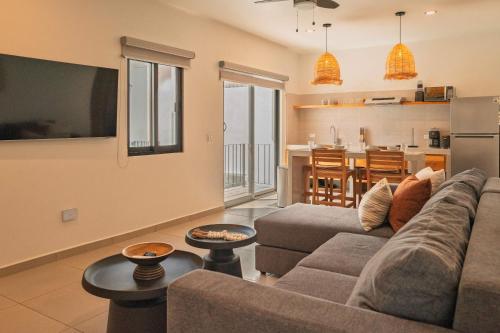 2BR Palma Suite 301 Pool Parking & Cleaning