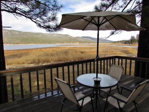 052 - Condor Cove in Big Bear Lake, USA