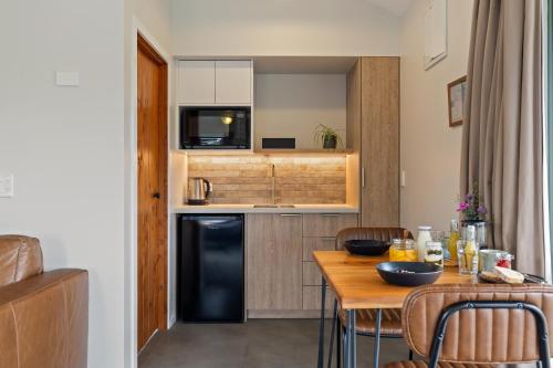 Makoura Lodge Room Type - Studio with Mountain View
