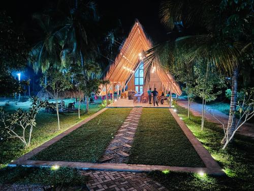 Deduru Oya Cinnamon Gardens in Galketigama