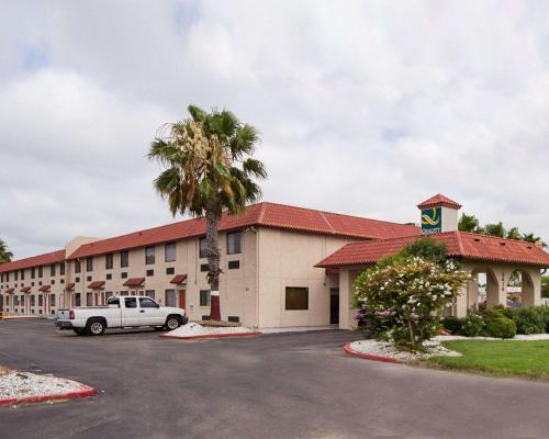 Quality Inn & Suites Del Rio - image 10