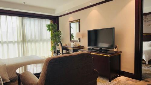 room detail thumbnail 1