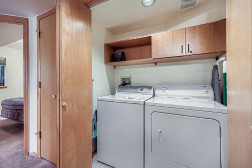 Village Point 120 townhouse - image 4