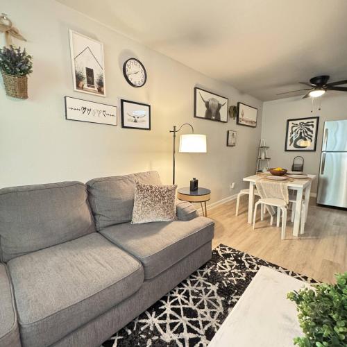 1 DT Dallas l FIFA WORLD CUP READY l 5 Min from Love Field in Ист-Даллас