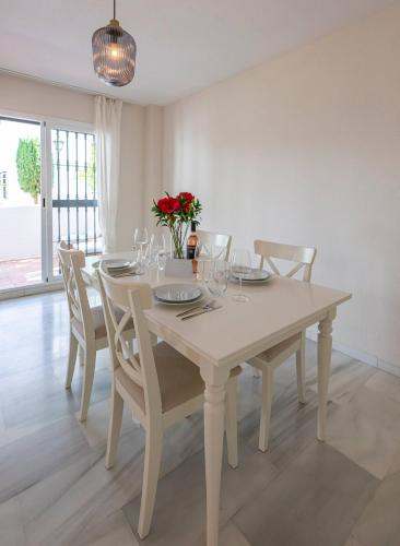 The Scandi-Aries Studio Luxury in Nueva Andalucia - image 5