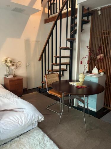 Shanghai Historical Forest Cabin loft With Balcony at second floor near middle Huaihai road, Šanghaj (fotografie 7)