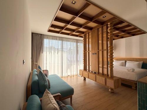 room detail thumbnail 1