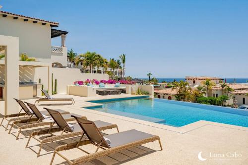 Oceanview Villa with Infinity Pool & Fire Pit