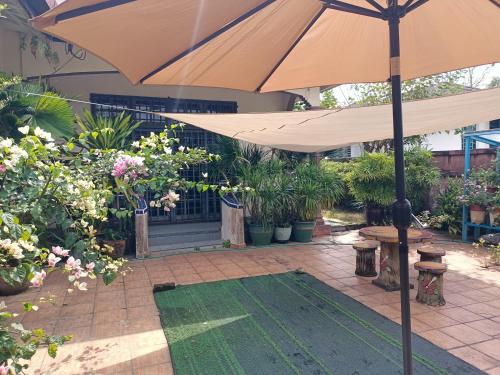 Garden, Delima Guest House Kangkar Pulai in Pulai