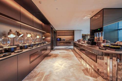 Crystal Orange Hotel Shanghai The Bund Nanjing Road Pedestrian Street