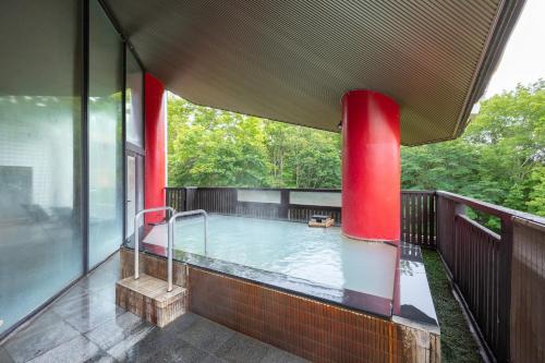 Open air bath, Hotel Kanronomori in Rankoshi