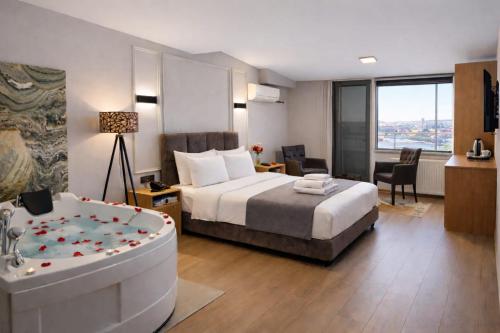 room detail thumbnail 0