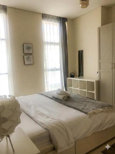 Chic Park Central 1Bedroom Perfect for Two in Madinat Zayid