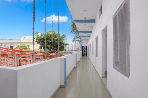 Vestabils, Super Hotel O Sultanpur Railway Junction Formerly Sanskar Marriage Lawan in Sultanpur (Uttar Pradesh)