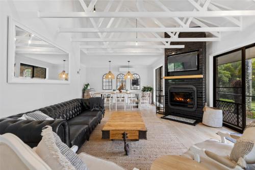 Silver Gums Coastal Farm Retreat – khách sạn tại Woollamia