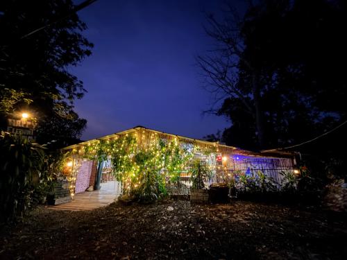 ห้องอาหาร, Happy Elephant Bungalows in แสน มโนรม