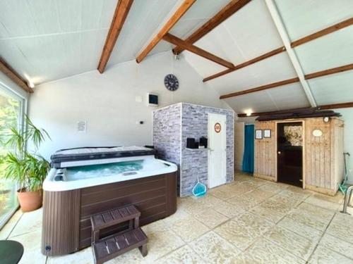 Magnificent 18th Century, 5 Star Luxury Spa in Ceauce