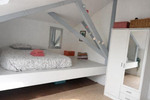 Charmante chambre dans maison coloniale – khách sạn tại Robinson