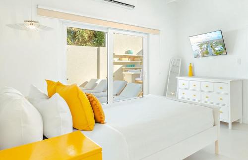 Soulful Escape Spacious 5BR Villa by Bocobay - image 5