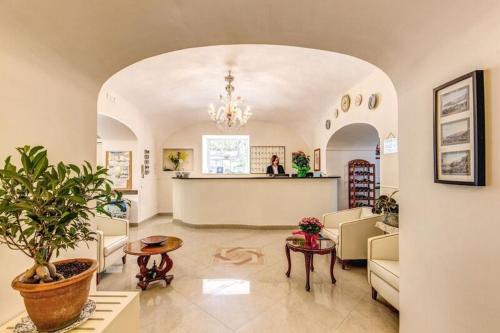 Hotel La Badia - image 2