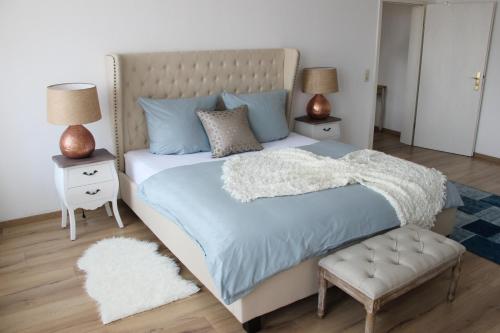 Leon Apartments - main image