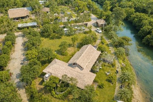 Exterior view, Orchid Villa & Homestay Farm Lăng Cô in Lang Co