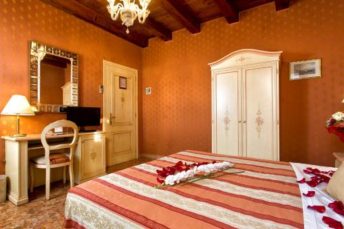 Comfort Double Room image 9