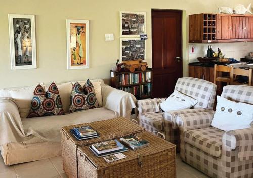 Nkumbe Bush Retreat Family Home in I. Chavane