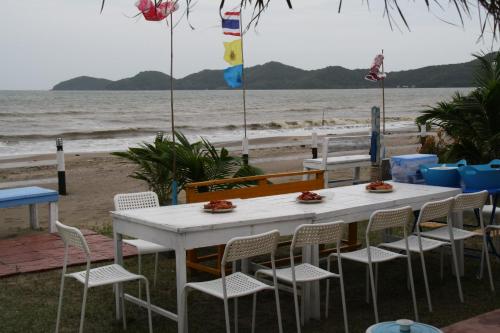 Exterior view, Baan Vitamin Sea near Chao Lao Beach