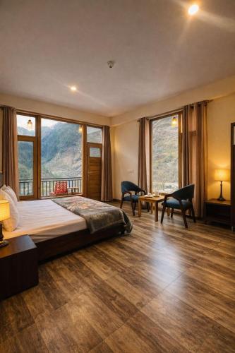 Exterior view of North star Manali