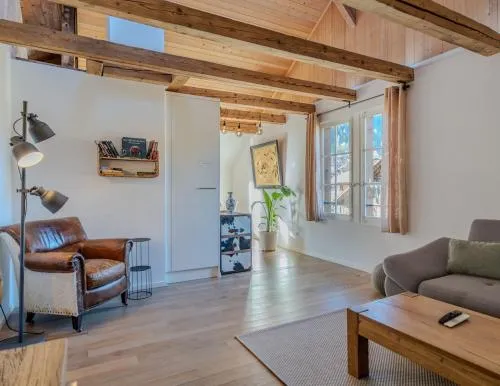 Central City Apartment 2 with Mountain View in Zweisimmen, Schweiz