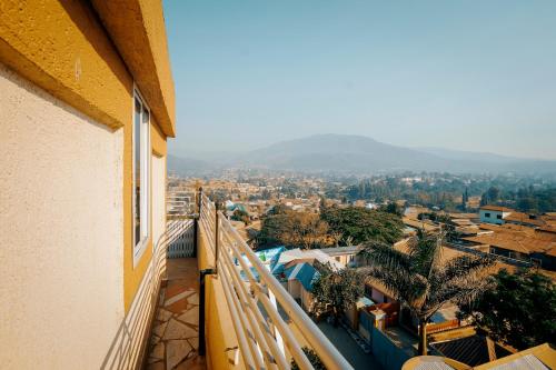 Cityscape And Retreat Hotel in มเบยา