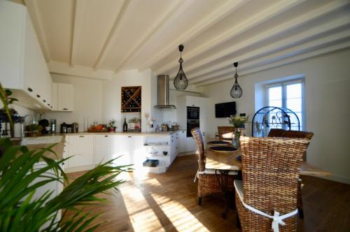 Grande maison de charme - Proche de La Rochelle in Aigrefeuille-d'Aunis