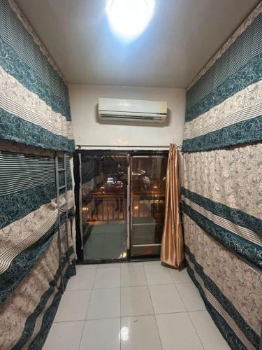 Apartamento de 800 m² en Sharjah Centro Ciudad, con 1 habitación(es) y 1 baño(s) privado(s) (OST Homes Rolla Park View) in Sharjah City Center