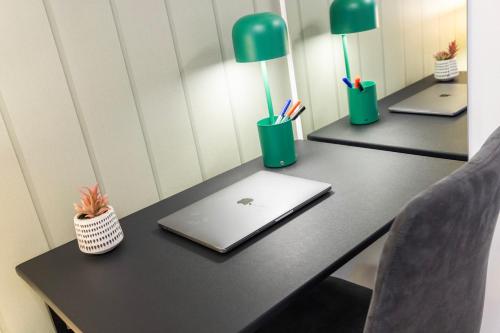 Stratford spacious one bedroom Apartment - image 8