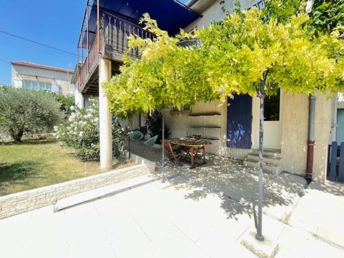La Treille cozy villa basement in Provence in Sainte-Tulle