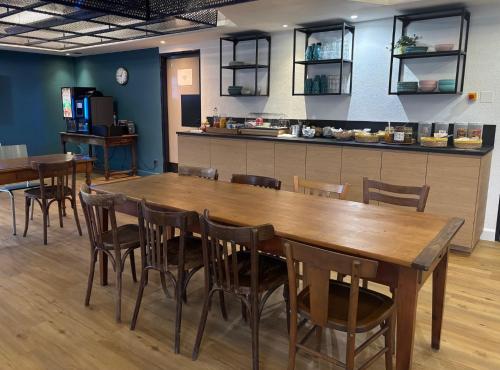 餐飲選擇, Brit Hotel Essentiel Tours Sud in 尚布賴萊圖爾